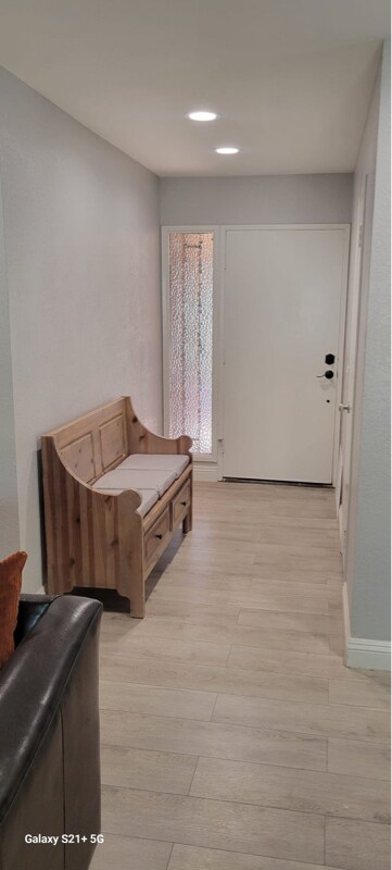 Building Photo - 4233 Fairhaven Ave