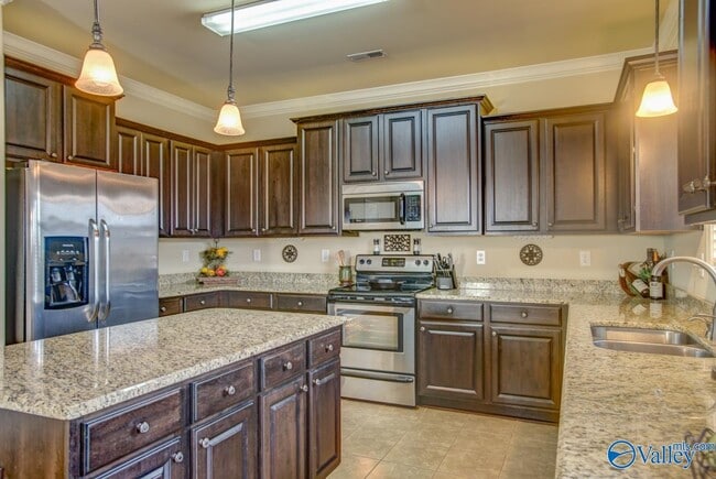 Building Photo - 200 Brighton Park Way