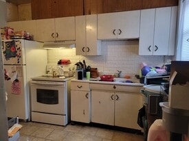 Building Photo - 429 Chestnut St