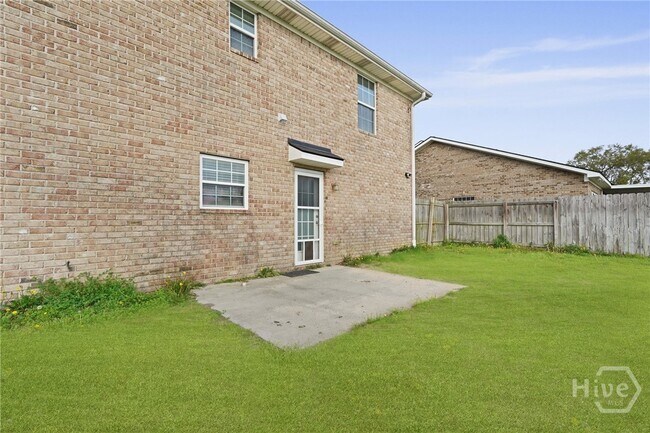 Building Photo - 220 Augusta Way