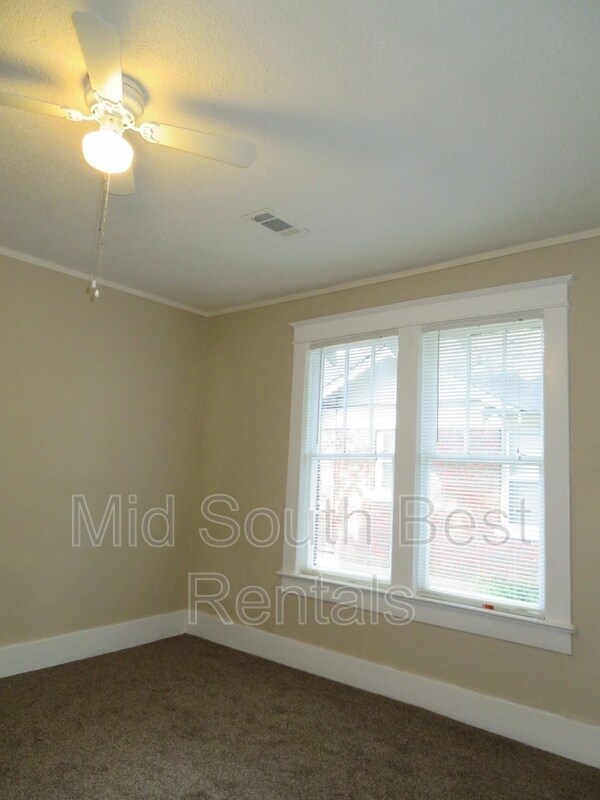 Building Photo - 3221 Choctaw Ave