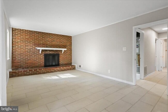 Building Photo - 10439 Courthouse Dr