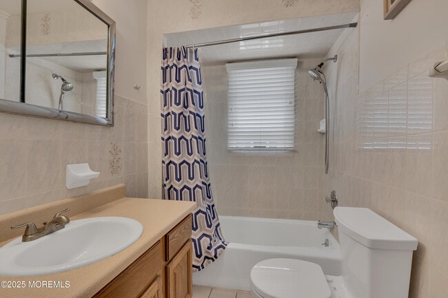 Building Photo - 8 President Ave