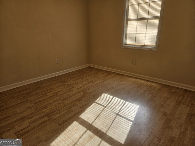 Building Photo - 4121 Burgundy Way