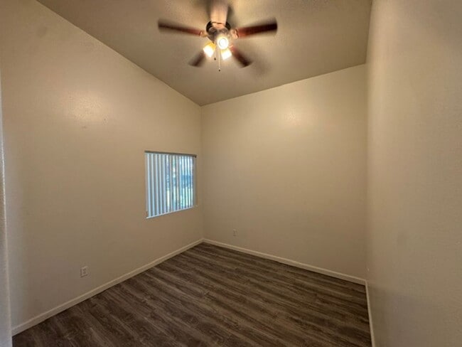 Building Photo - Beautiful home with option to expand