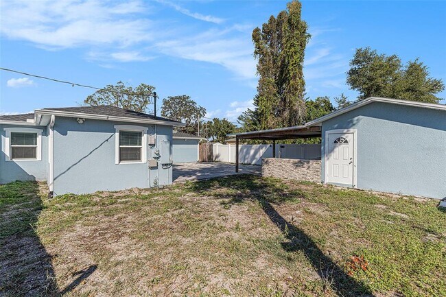 Building Photo - 3602 E 33rd Ave