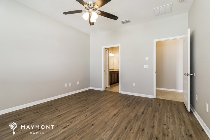 Building Photo - 11638 Lake Blvd