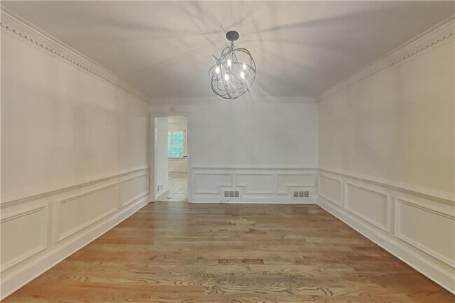 Building Photo - 5340 Bannergate Dr