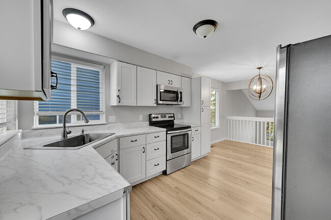 Building Photo - $2,295.00, 3 Bed, 2 bath located in Brighton.