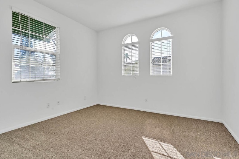 Building Photo - 916 Teatro Cir