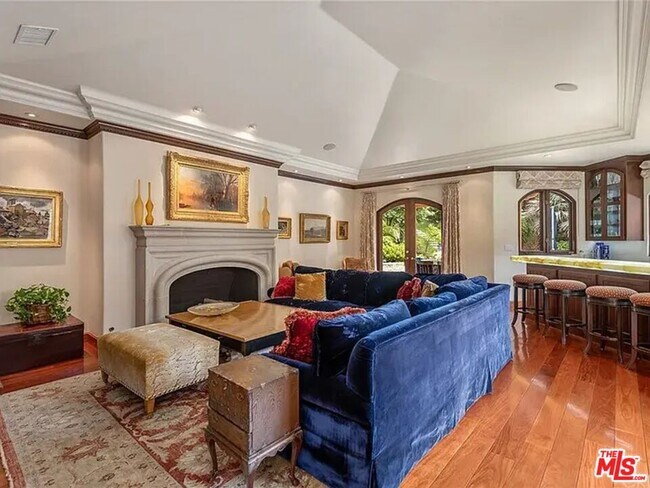 Building Photo - 6005 William Bent Rd