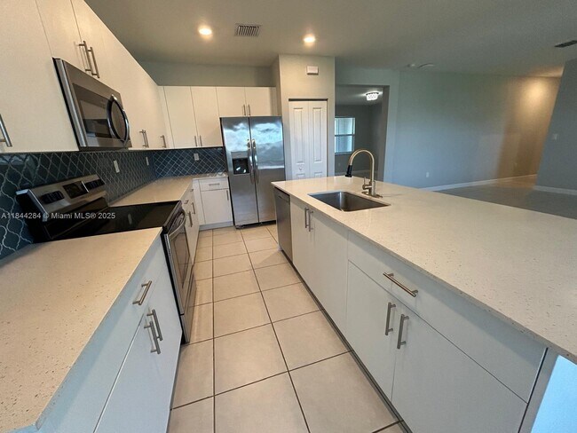 Building Photo - 16740 SW 290th Ln