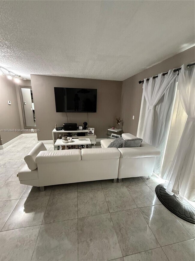 Building Photo - 8710 SW 3rd St