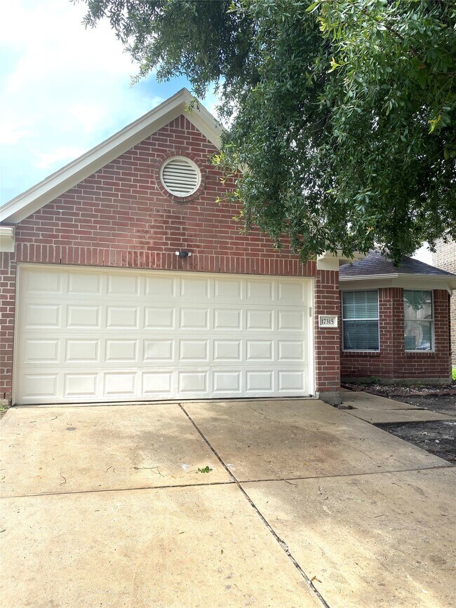 Building Photo - 17315 Quiet Grove Ln