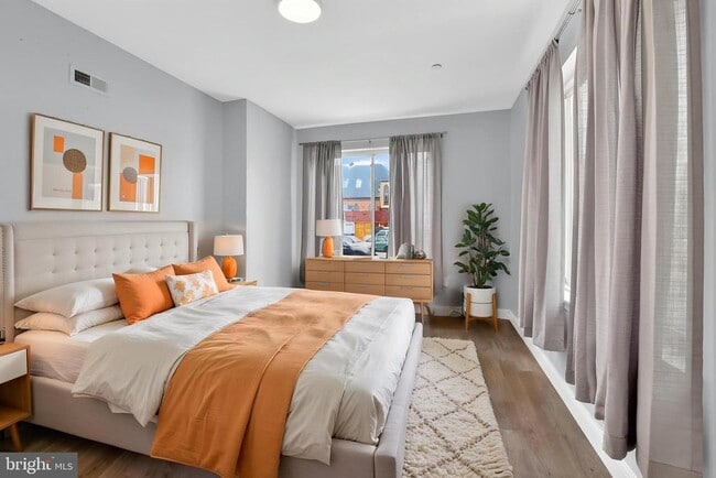 Building Photo - 523 N 11th St