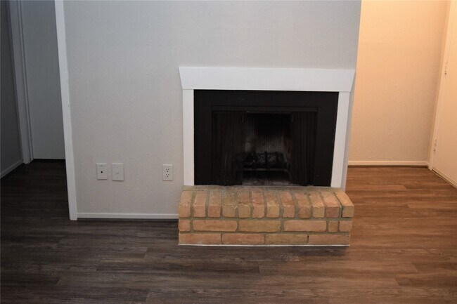 Building Photo - 18511 Egret Bay Blvd