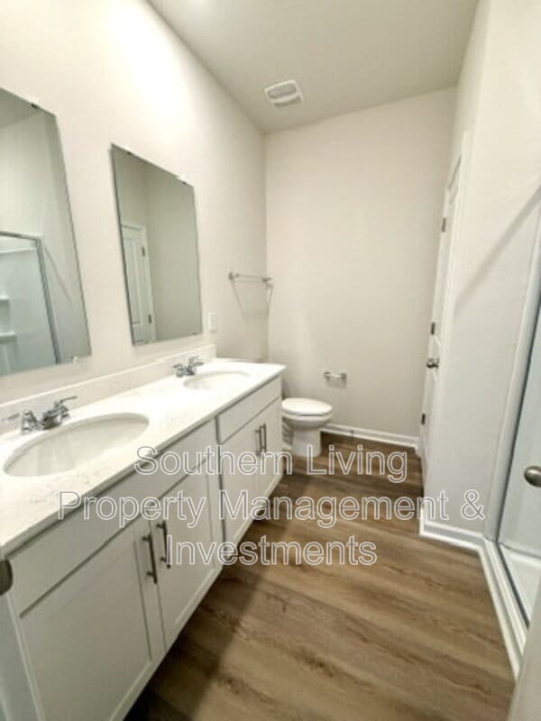 Building Photo - 1413 Secrest Cmns Dr