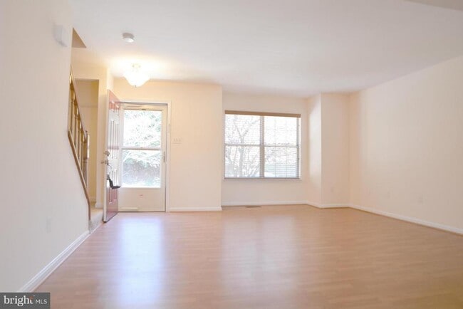 Building Photo - 8625 Andrew Ellicott Ct