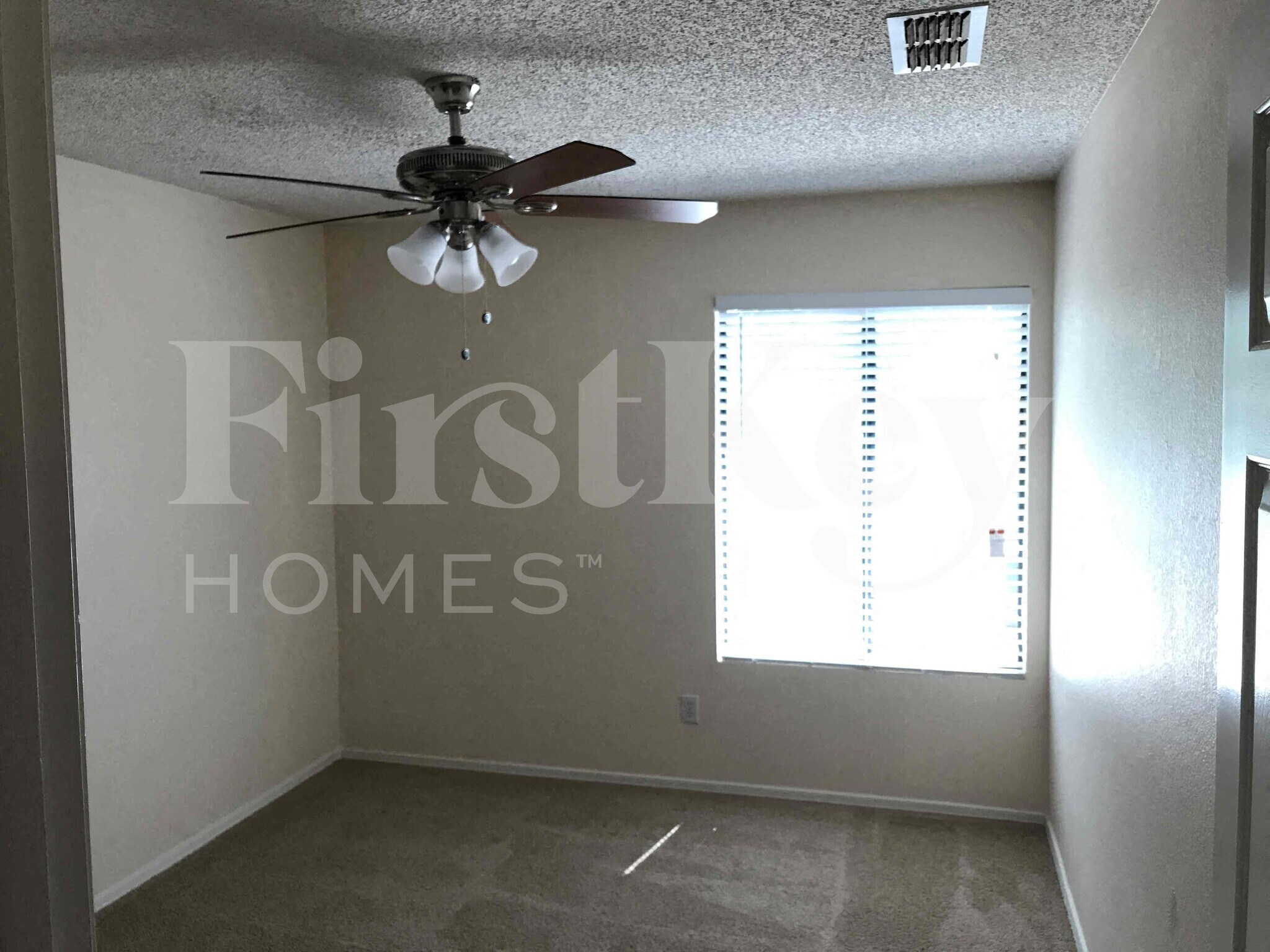 Building Photo - 4110 W Questa Dr