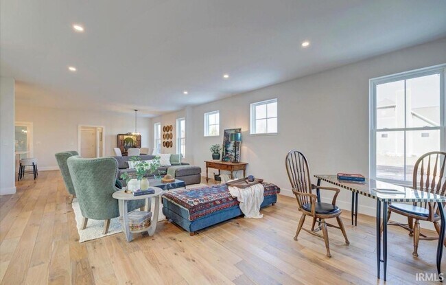 Building Photo - 3430 S Forrester St