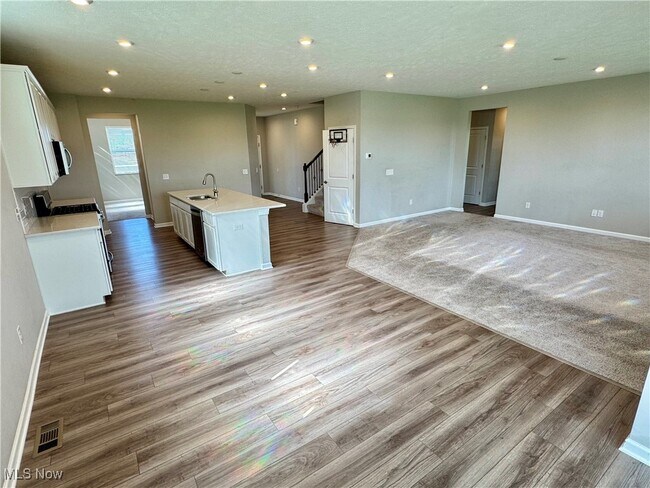 Building Photo - 23755 Rebecca Ln