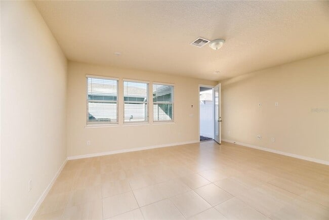 Building Photo - The perfect home waiting for you!