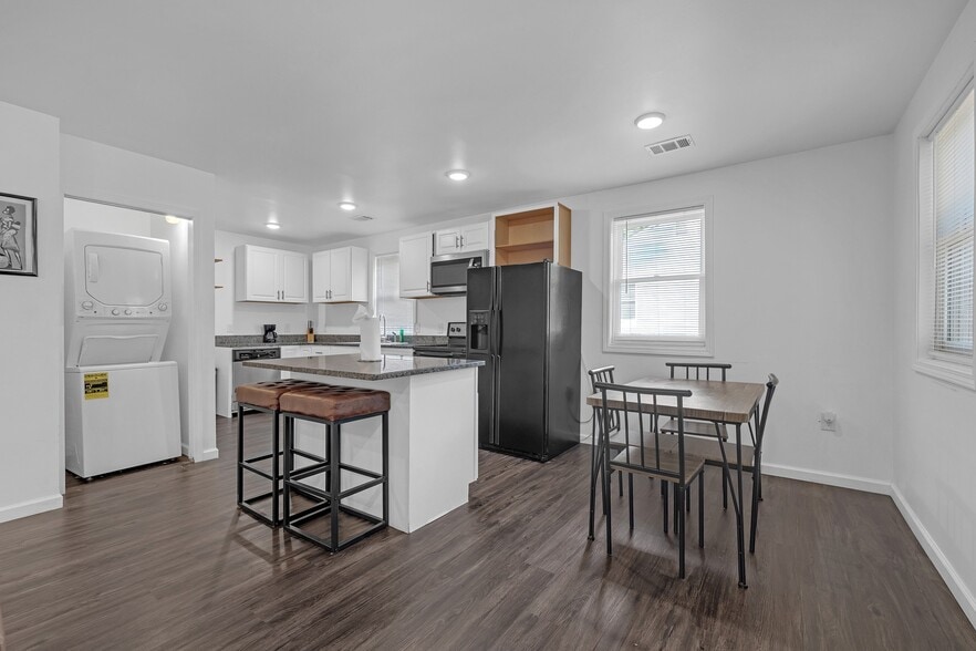 Building Photo - 2533 Godfrey Dr NW