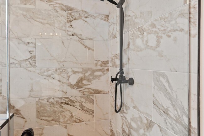 Building Photo - 440 LEGACY Pl