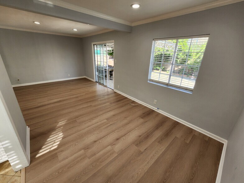 Building Photo - 12549 Barbara Ann St