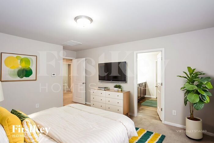 Building Photo - 9612 Hamel St