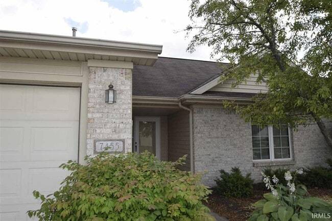 Building Photo - 7455 Montclair Dr