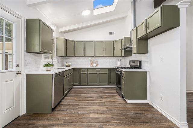 Building Photo - 736 Sherbrook Dr