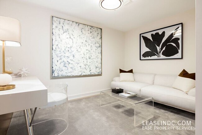 Building Photo - 1332 8th St NW