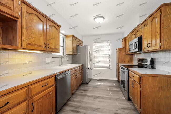 Building Photo - 508 N 75th St