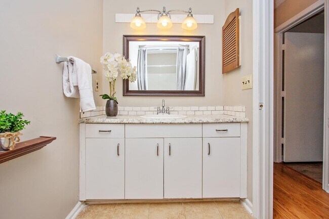 Building Photo - 3 Bed/2 Bath NEST in Beaver Run