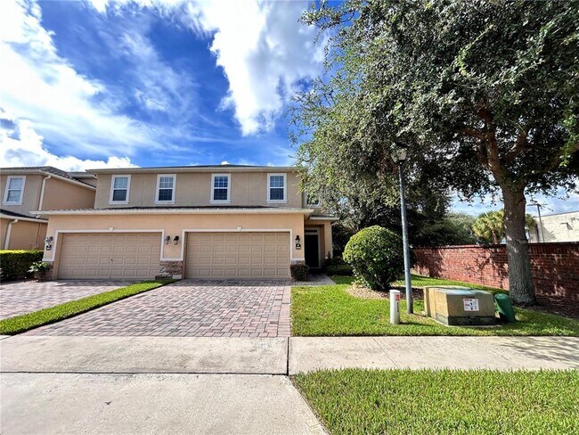 Primary Photo - 2000 Traders Cove