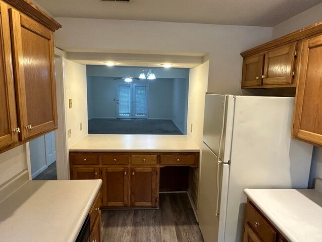 Building Photo - 1017 Smither Dr