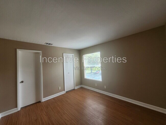 Building Photo - 4724 Walden Cir