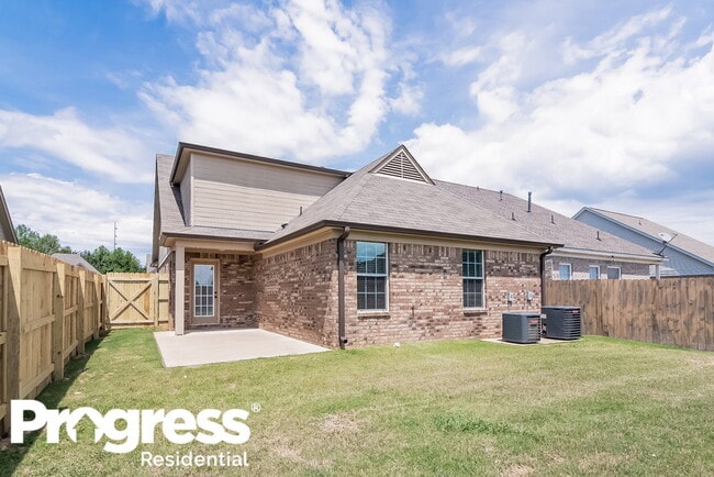 Building Photo - 9849 White Poplar Dr
