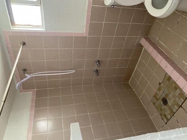 Building Photo - 1 bedroom in El Paso TX 79915