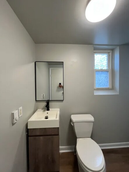 Building Photo - 2 Leonard St