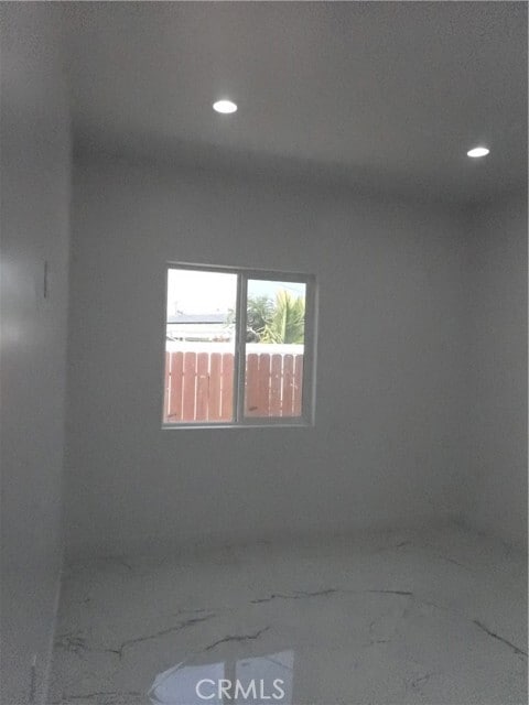 Building Photo - 5678 Oak Pl