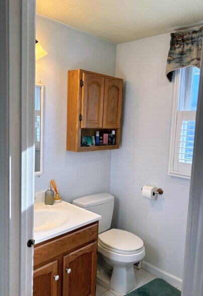 Building Photo - 16 Pinecrest Vlg