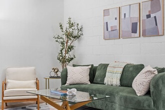 Building Photo - 1741 S Mill Ave