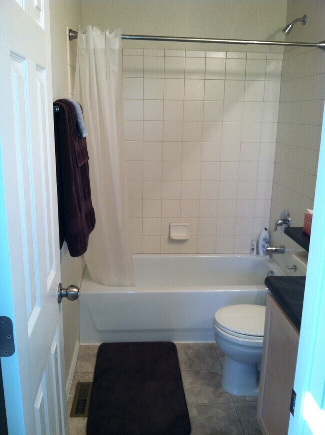 Building Photo - 3 bedroom - Menagerie