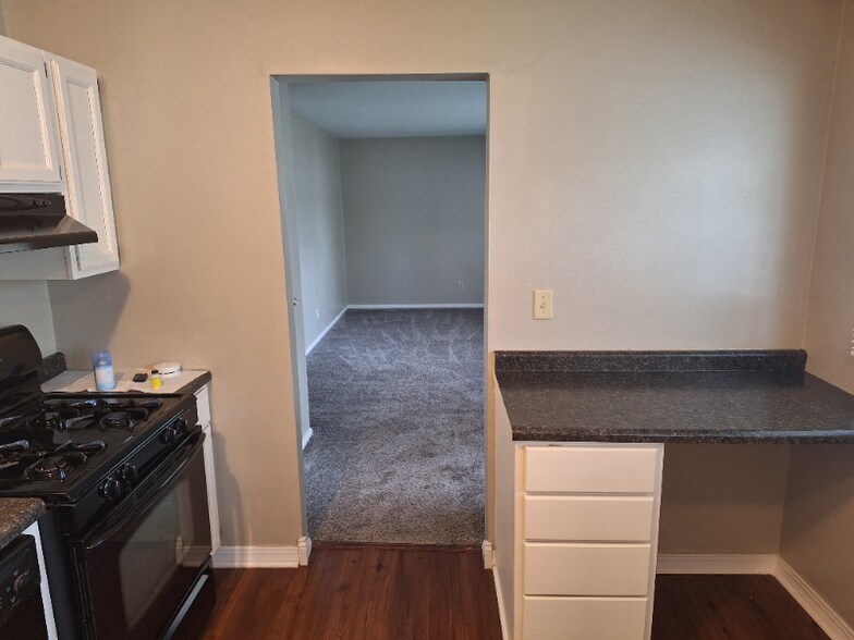Building Photo - 1418 Dillon Dr