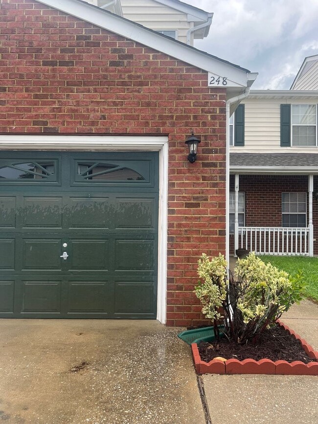 Primary Photo - 248 Belmont Cir