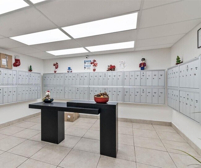 Building Photo - 14250 SW 62nd St