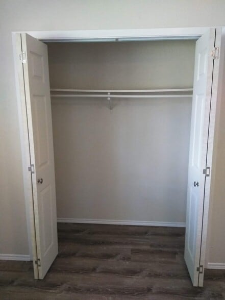 Building Photo - 13237 Valley Forge Cir