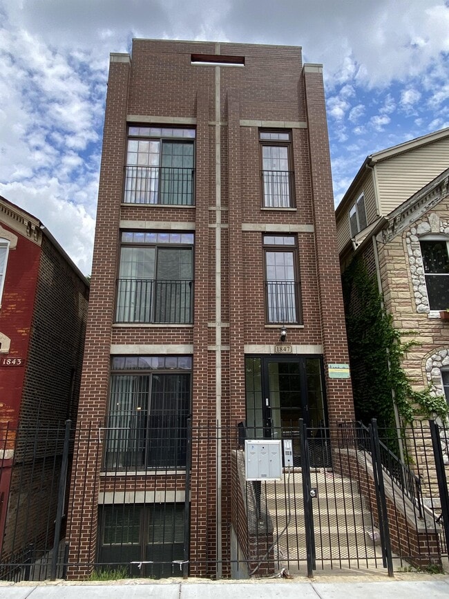 Building Photo - 1847 S Allport St
